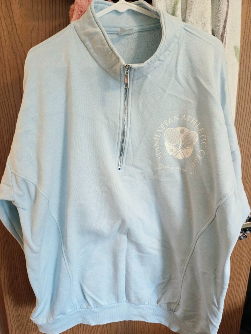 No Boundries size XL, Light blue sweatshirt